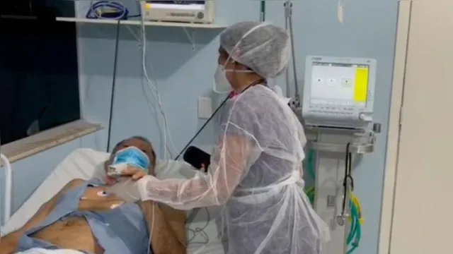 Imagem ilustrativa da notícia Funcionária canta e emociona pacientes em hospital no Pará