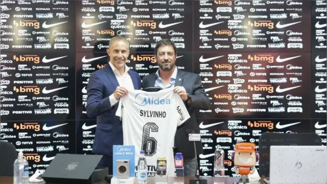 Imagem ilustrativa da notícia Novo técnico do Corinthians é apresentado ao elenco