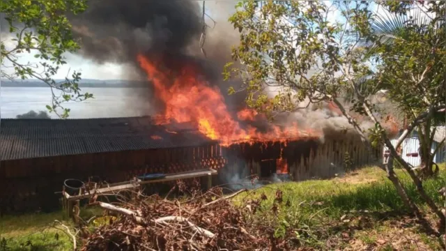 Imagem ilustrativa da notícia Indígenas têm casas incendiadas e atacadas em Jacareacanga