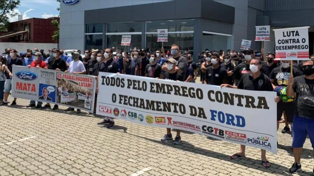Imagem ilustrativa da notícia Ford tem demissão em massa após desativar fábrica em SP