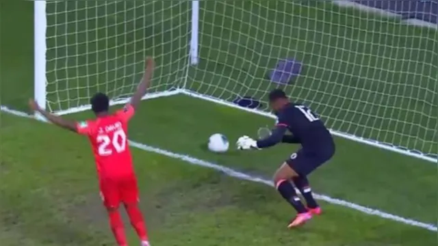 Imagem ilustrativa da notícia Goleiro do Haiti faz gol bizarro e elimina a própria seleção