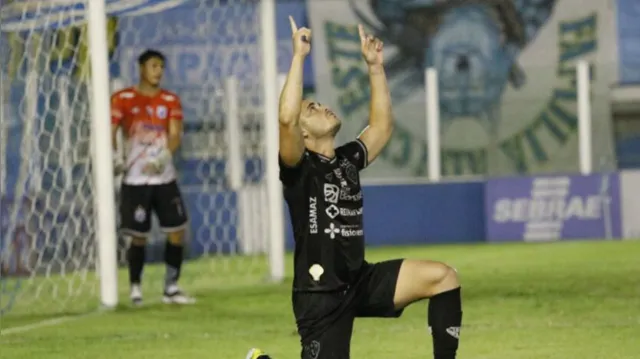 Imagem ilustrativa da notícia Elyeser marca pelo Paysandu após 3 anos de seu último gol