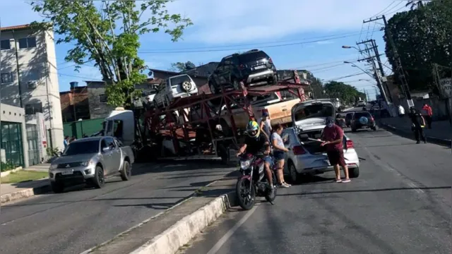Imagem ilustrativa da notícia Mário Covas segue interditada após acidente com carreta