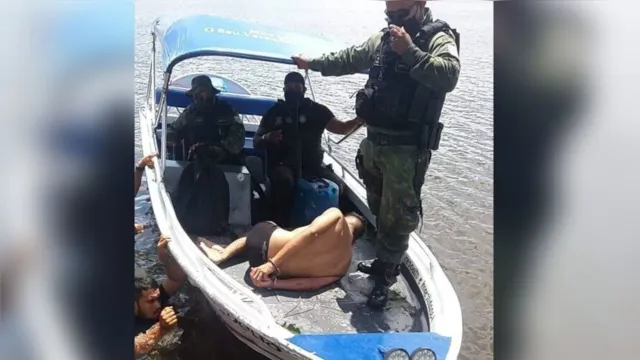 Imagem ilustrativa da notícia Suspeito
de roubar embarcação em Portel é preso