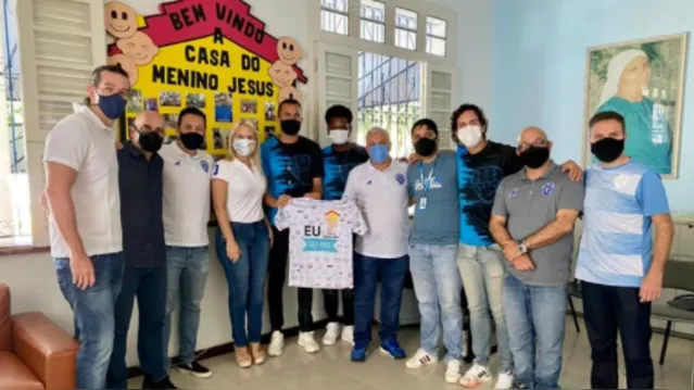 Imagem ilustrativa da notícia Papão visita casa de apoio a crianças com câncer em Belém