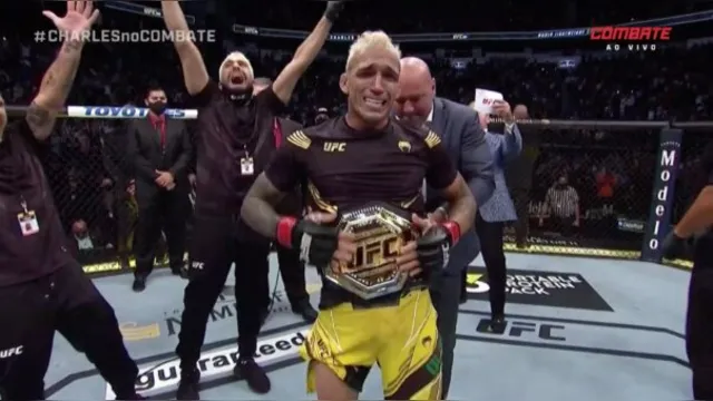 Imagem ilustrativa da notícia Brasileiro conquista cinturão dos pesos leves do UFC