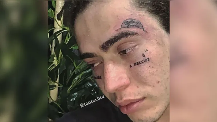Imagem ilustrativa da notícia Whindersson tatua o rosto após sofrer alucinações
