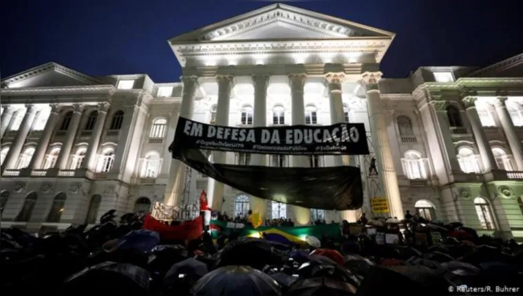 Imagem ilustrativa da notícia Universidades não terão dinheiro para chegar ao fim do ano