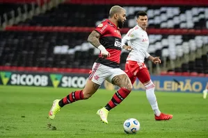 Atacante Gabigol foi expulso no 2º tempo de partida
