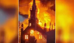 Uma das igrejas que os canadenses atearam fogo, revoltados contra o passado