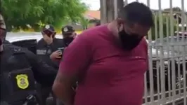 Breno Ferreira Paixão sendo conduzido à delegacia de polícia de Santarém