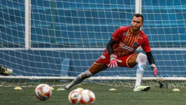 Goleiro bicolor já teve pesadelos com novo reforço do Paysandu