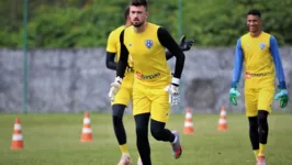 Já integrado ao elenco do Paysandu, goleiro Elias está liberado para estrear vestindo a camisa bicolor.