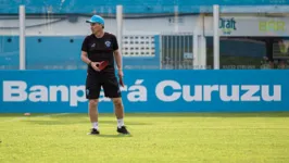 Regularizado, treinador estará no comando do time no próximo jogo da equipe na Série C