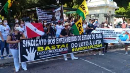 Representantes da categoria fizeram concentração na Praça da República e caminharam até a Assembleia Legislativa / 