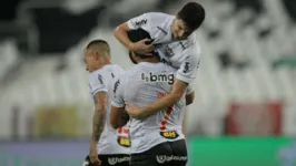 Nacho e Hulk marcaram os gols do triunfo alvinegro