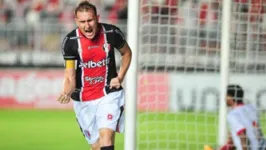 Grampola no Joinville-SC: jogador espera fazer bonito com a camisa azul e branca do Paysandu