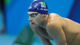 Natural de MT, Leo começou a nadar aos 12 anos no Clube do Remo, em Belém