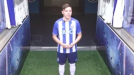 Jogador brasileiro espera fazer bonito com o manto alvi-azul