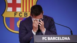 Segundo jornalista, Messi disse a colegas que fez de tudo para ficar no Barça