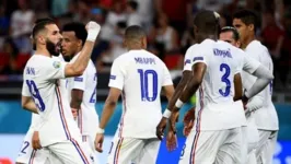 França e Suíça se enfrentam hoje por vaga nas quartas de finais da Eurocopa