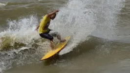 Sandro Buguelo é um dos principais surfistas paraenses.