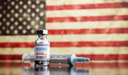 Imagem ilustrativa da notícia Fake news: estadunidense crê que vacina tem microchips