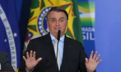Presidente Jair Bolsonaro está cada vez mais isolado