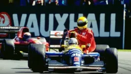 Carona de Mansell a Senna ocorreu no mesmo palco da prova deste domingo: Silverstone
