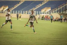 Jogadores do Coritiba na comemoração do gol da partida contra a equipe do Confiança