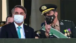 Bolsonaro esteve ao lado do general do Exército Brasileiro