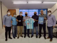 Ex-jogador do bicola recebeu uma camisa e se tornou sócio eterno