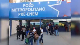 O polo foi entregue hoje e vai ofertar 3.400 vagas para alunos da rede pública. 