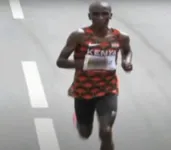 Com tempo de 2h08min38seg, queniano não conseguiu bater recorde olímpico