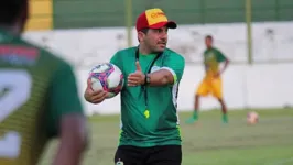 Técnico Robson Melo diz que conhece bem o adversário de sábado