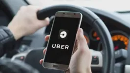Motorista da Uber voltou à casa da usuária, ameaçando o filho dela de furto. 