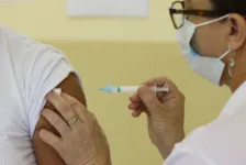 Imagem ilustrativa da notícia Marituba faz "madrugada" de vacinação; Belém retoma segunda