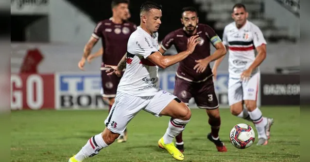 Imagem ilustrativa da notícia Santa Cruz-PE aposta no ataque para sair da zona na Série C