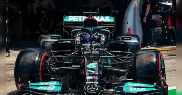 Imagem ilustrativa da notícia Hamilton vira pole position na corrida sprint da F1