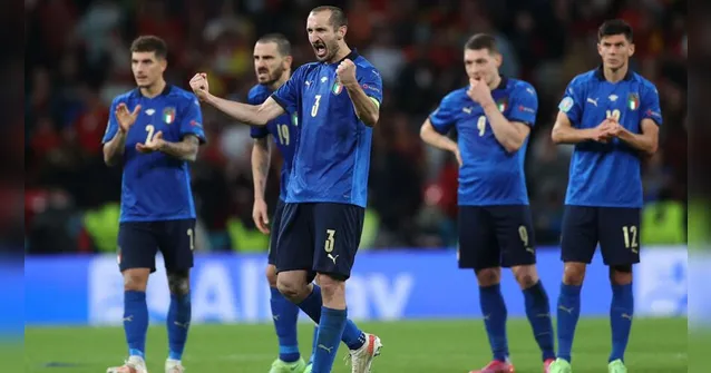 Imagem ilustrativa da notícia Zagueiro campeão da Euro renova com o italiano Juventus