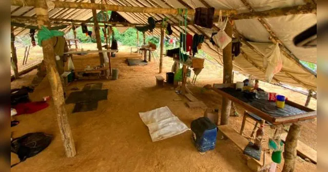 Imagem ilustrativa da notícia Duas pessoas são resgatadas e 16 fogem de garimpo ilegal