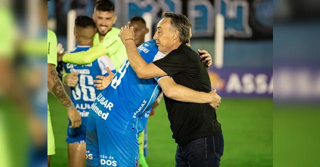 Imagem ilustrativa da notícia "Entrega absurda": Roberto Fonseca chega e põe fim ao jejum