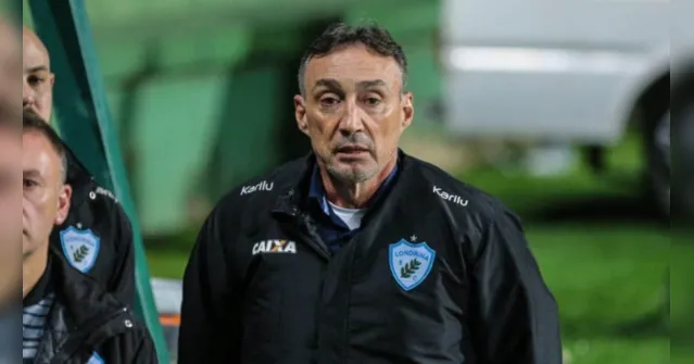 Imagem ilustrativa da notícia Paranaense Roberto Fonseca é o novo técnico do Paysandu