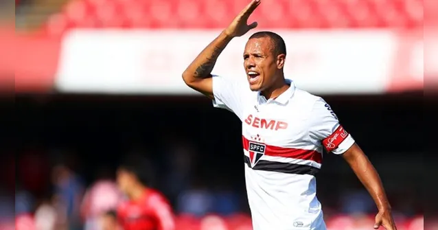 Imagem ilustrativa da notícia Ex-atacante Luis Fabiano é vitima de golpe milionário