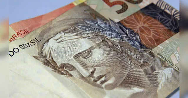 Imagem ilustrativa da notícia Governo faz lei que evita pessoas a terem muitas dívidas 