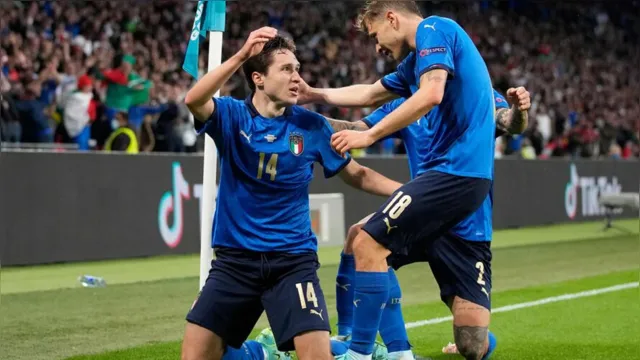 Imagem ilustrativa da notícia Brasileiro coloca Itália na final da Eurocopa após nove anos
