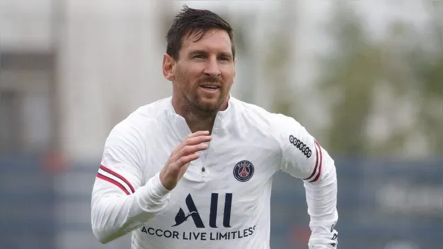 Imagem ilustrativa da notícia Vídeo: Treinador faz mistério sobre estreia de Messi no PSG