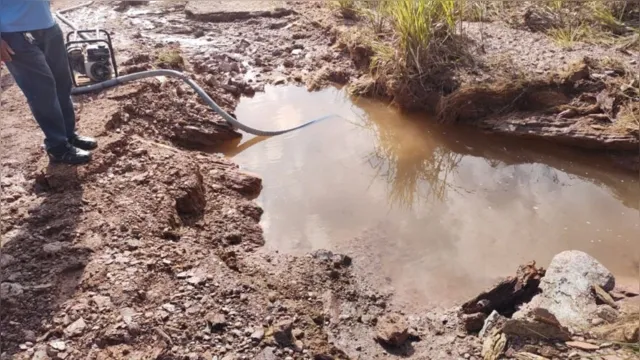 Imagem ilustrativa da notícia Vídeo: Marabá fica sem água com rompimento de adutora 