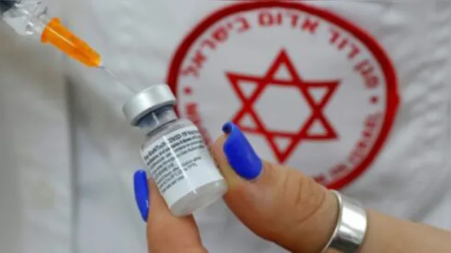 Imagem ilustrativa da notícia Israel aplica 3ª dose da Pfizer em maiores de 60 anos