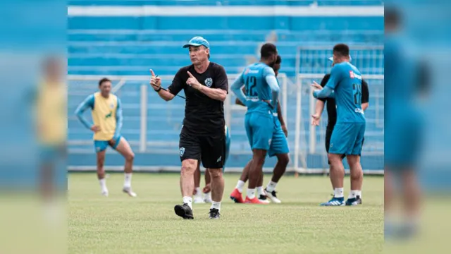 Imagem ilustrativa da notícia Com dúvidas, Roberto Fonseca intensifica treinos no Paysandu